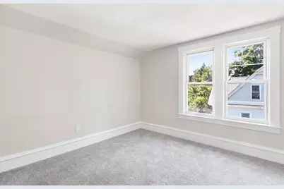 24 Washington Ave, Holyoke, MA 01040 - Photo 38