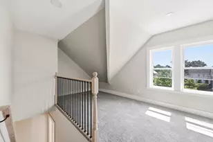 24 Washington Ave, Holyoke, MA 01040 - Photo 40