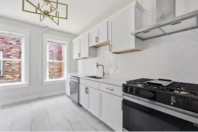 24 Washington Ave, Holyoke, MA 01040 - Photo 16