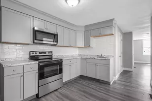 50 Willow St, Lowell, MA 01852 - Photo 2