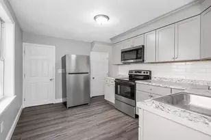 50 Willow St, Lowell, MA 01852 - Photo 4