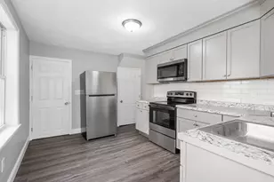 50 Willow St, Lowell, MA 01852 - Photo 4