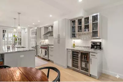530 E Broadway #1, Boston, MA 02127 - Photo 4