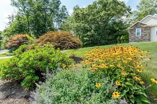 512 Fresh Meadow Ln, Dighton, MA 02764 - Photo 4