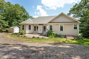 512 Fresh Meadow Ln, Dighton, MA 02764 - Photo 2
