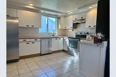 220 Beacon St, Framingham, MA 01701 - Photo 6