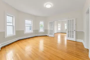 221 Belgrade Ave, Boston, MA 02131 - Photo 4