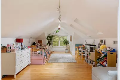 25 Bradford Rd, Newton, MA 02461 - Photo 14