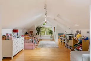 25 Bradford Rd, Newton, MA 02461 - Photo 14