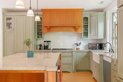 25 Bradford Rd, Newton, MA 02461 - Photo 6