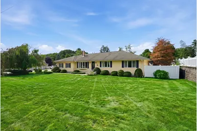 169 Sandtrap Way, Chicopee, MA 01020 - Photo 2