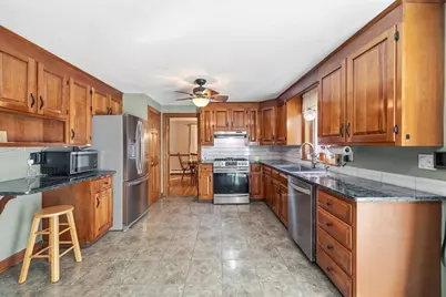 14 Nottingham Cir, Holden, MA 01522 - Photo 8