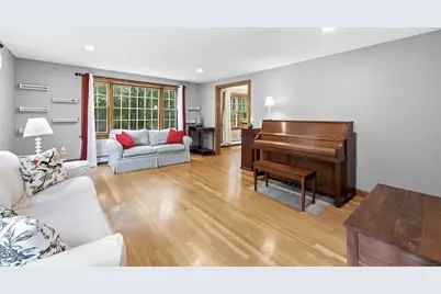 14 Nottingham Cir, Holden, MA 01522 - Photo 4