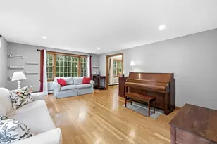 14 Nottingham Cir, Holden, MA 01522 - Photo 4