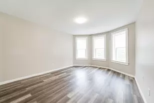 660 S Bridge St, Holyoke, MA 01040 - Photo 12