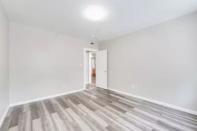 660 S Bridge Street #3L, Holyoke, MA 01040 - Photo 8
