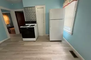 18 Winthrop Ave, Lowell, MA 01851 - Photo 6