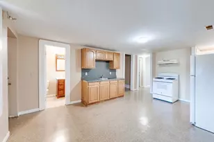 660 S Bridge St, Holyoke, MA 01040 - Photo 4