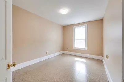 660 S Bridge Street #4L, Holyoke, MA 01040 - Photo 8
