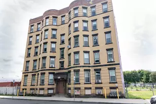 660 S Bridge St, Holyoke, MA 01040 - Photo 1