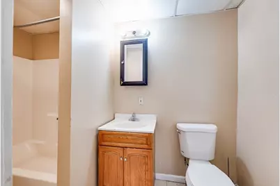 660 S Bridge Street #4R, Holyoke, MA 01040 - Photo 6