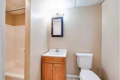 660 S Bridge Street #4R, Holyoke, MA 01040 - Photo 6