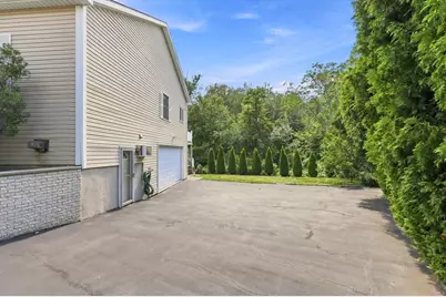 9 Sullivan Cir, Stoneham, MA 02180 - Photo 4