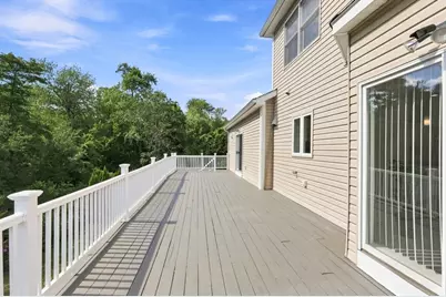 9 Sullivan Cir, Stoneham, MA 02180 - Photo 6