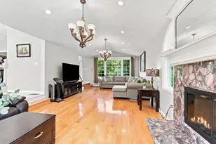9 Sullivan Cir, Stoneham, MA 02180 - Photo 14