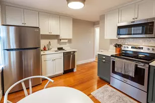133 Court St, Plymouth, MA 02360 - Photo 2