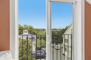 9 Park St, Boston, MA 02122 - Photo 32