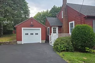 355 South St, Reading, MA 01867 - Photo 2