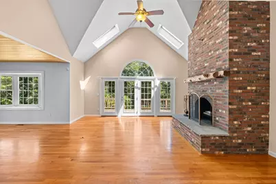 42 Mattapan St, Falmouth, MA 02536 - Photo 10