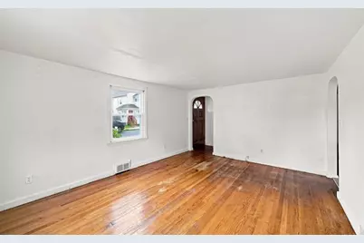 132 Miller St, Springfield, MA 01104 - Photo 12
