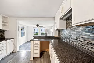 132 Miller St, Springfield, MA 01104 - Photo 8