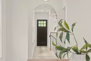 23 College Hill Rd, Somerville, MA 02144 - Photo 8