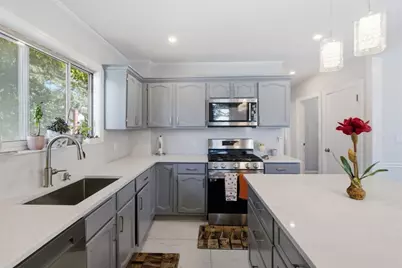5 High St, Saugus, MA 01906 - Photo 4