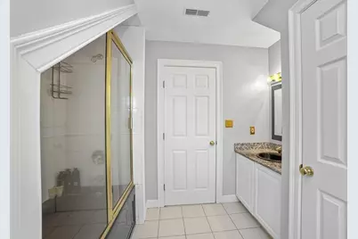 81 Beecher Pl #81, Newton, MA 02459 - Photo 20