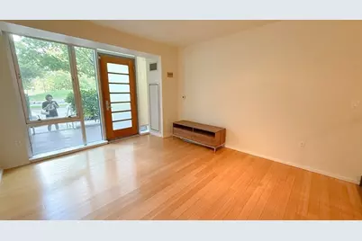 2 Earhart #127, Cambridge, MA 02141 - Photo 4
