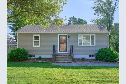 14 Mildred Ave, Millbury, MA 01527 - Photo 2