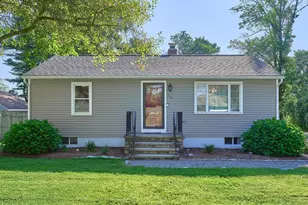 14 Mildred Ave, Millbury, MA 01527 - Photo 2