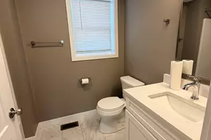 60 Richards St, Worcester, MA 01603 - Photo 4