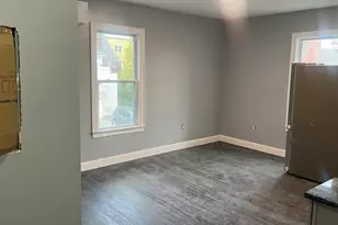12 Benefit St, Worcester, MA 01610 - Photo 2