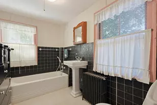 430 Pleasant St, Leominster, MA 01453 - Photo 20