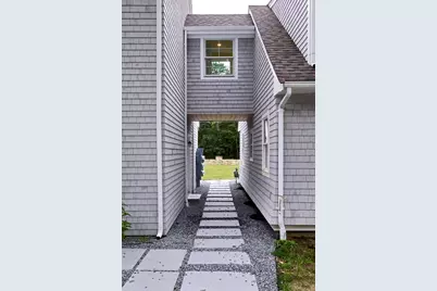 4 Edgerton Dr, Falmouth, MA 02556 - Photo 8