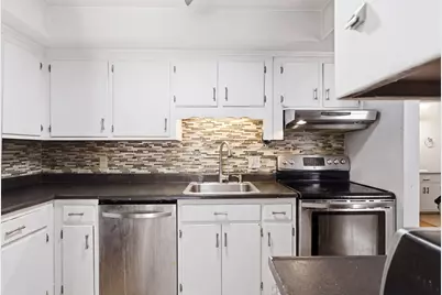 112 Lowell St #11, Peabody, MA 01960 - Photo 2