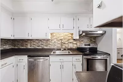 112 Lowell St #11, Peabody, MA 01960 - Photo 2