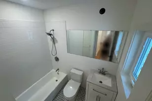 7 Russell St, Cambridge, MA 02140 - Photo 10