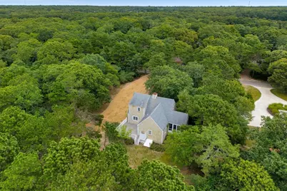 9 Martha's Road, Edgartown, MA 02539 - Photo 2