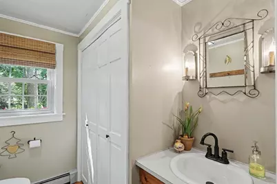 1475 Somerset, Dighton, MA 02715 - Photo 12